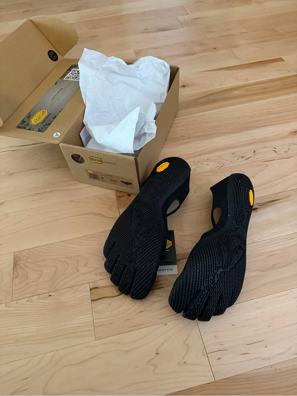 Vibram Womenms Black FiveFinger V-SOUL (Women’s EU 39)